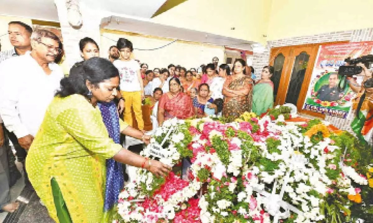 Lt Col Vijay Bhanu Reddy cremated with military honours