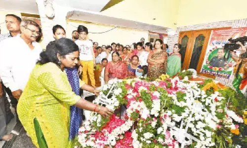 Lt Col Vijay Bhanu Reddy cremated with military honours