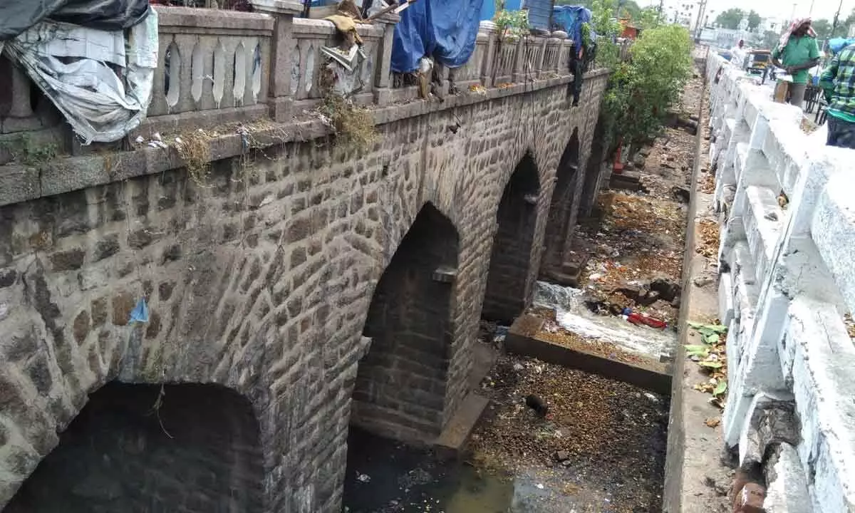 GHMC gets cracking on Puranapul bridge works