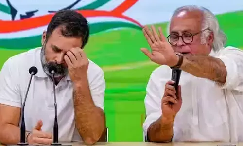 Congress Leaders Reacts After Delhi Police Reached At Rahul Gandhis Home