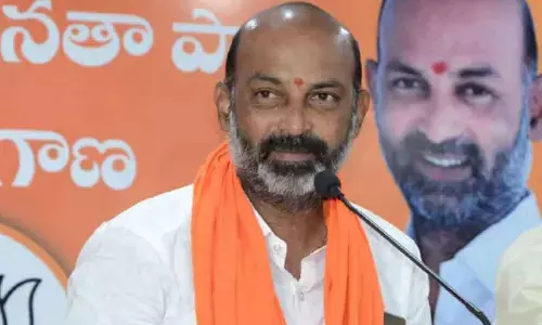 Kin of BRS leaders, party workers qualified for Group I, charges Bandi