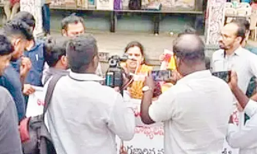 AIMSS, AIDSO condemn RGV remarks on students