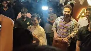 Vishwak Sen and Nivetha Pethuraj Sell Das Ka Dhamki Tickets at AMB Cinemas