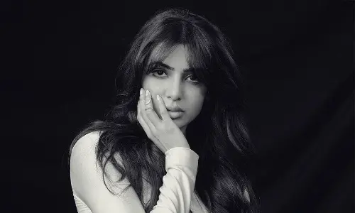 Stunning Monochrome Pics of Samantha Ruth Prabhu for Shaakuntalam Promotions