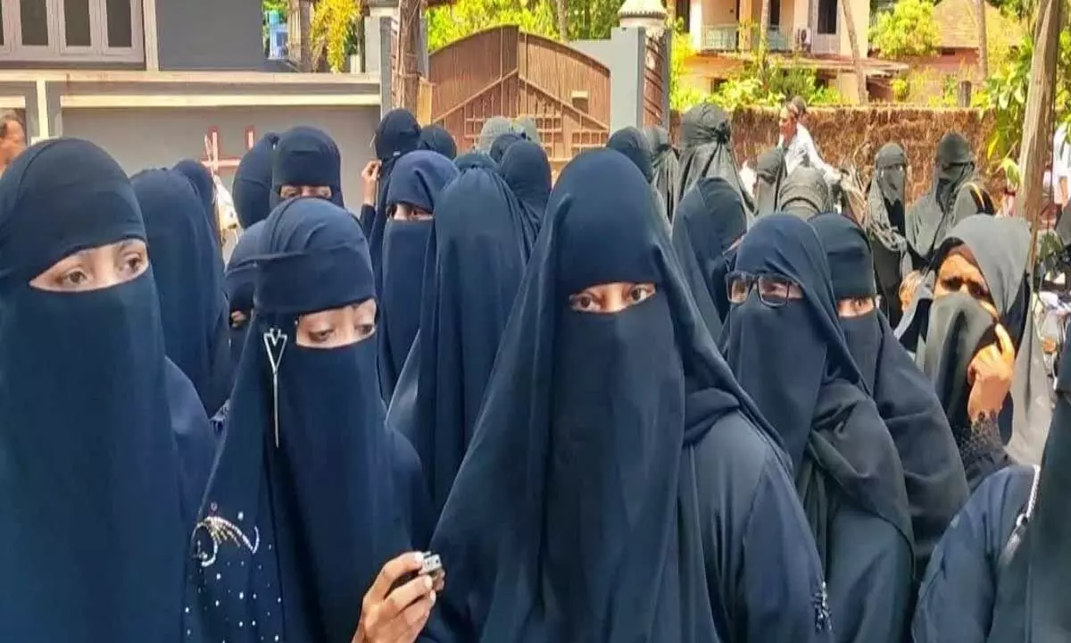If Muslim candidate not fielded in Bhatkal, Muslim women threaten to go for NOTA