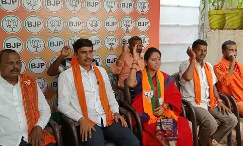 Govt dashed hopes of jobless: Bhoga Shravani