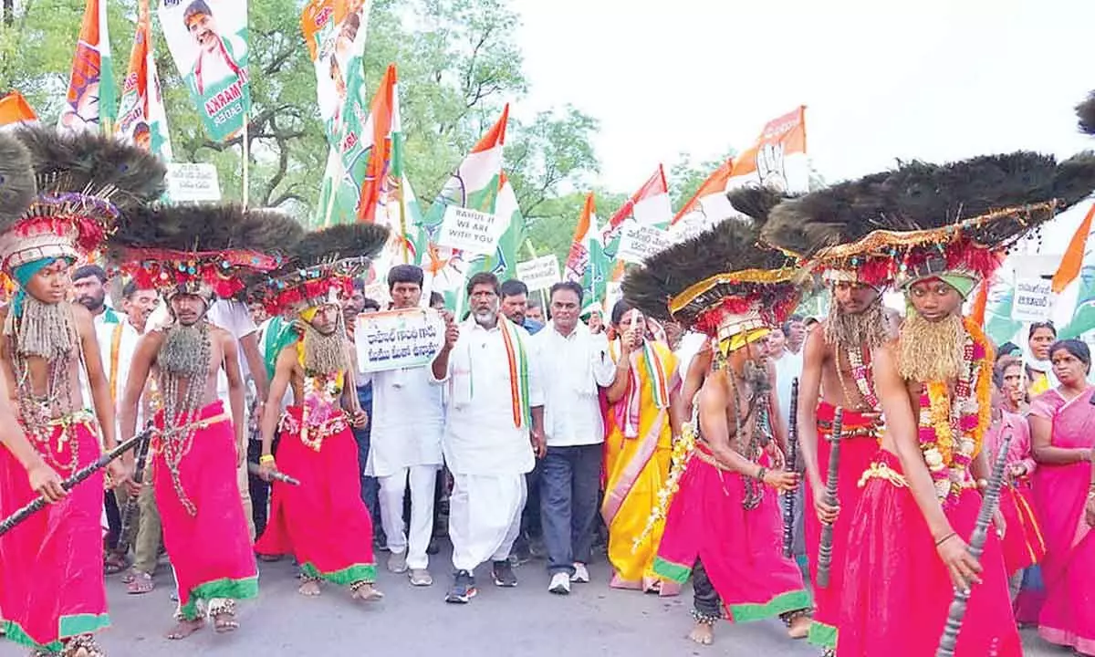 Senior Congress leader Mallu Bhatti Vikramarka  staging a protest rally in Asifabad on Saturday