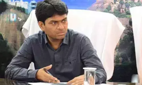 Issue caste, income certs to students in 2 days: Collector