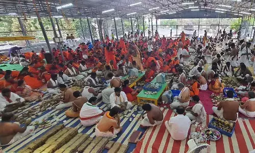 Srisailam temple nets `2.7 crore income