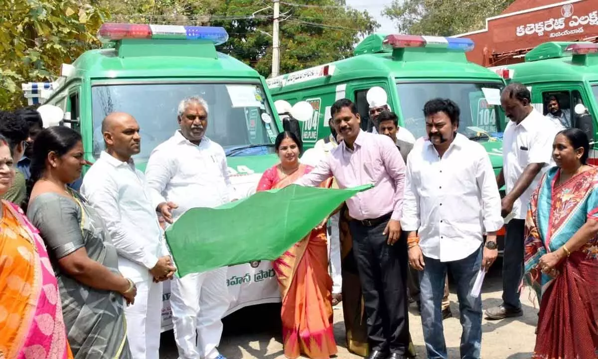 District Collector S Dilli Rao and MLA Malladi Vishnu flagging off new 104 vehicles at Vijayawada Collectorate on Monday