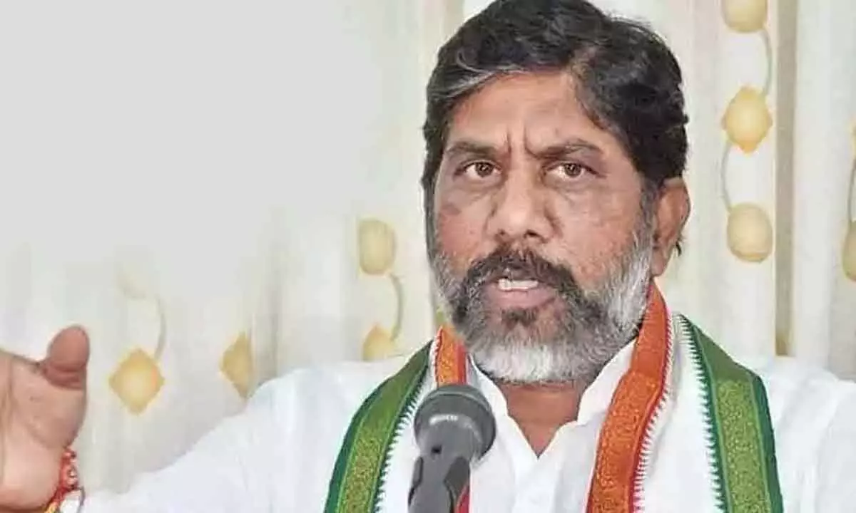 KCR giving coal mines to Andhra companies, alleges Bhatti