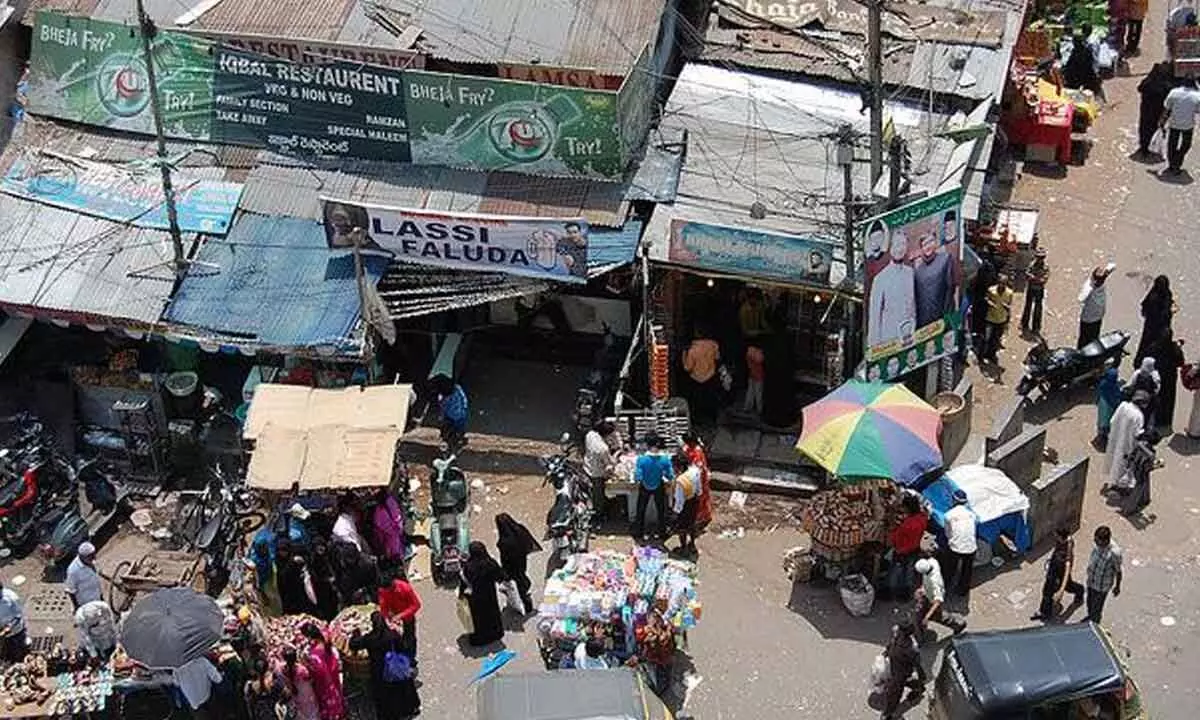 Bank loans continue to elude city street vendors