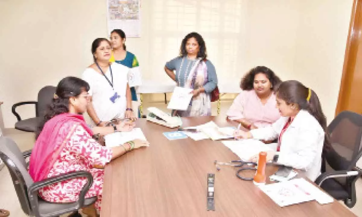 Hyderabad: CS inaugurates 10-day medical camp for women journalists