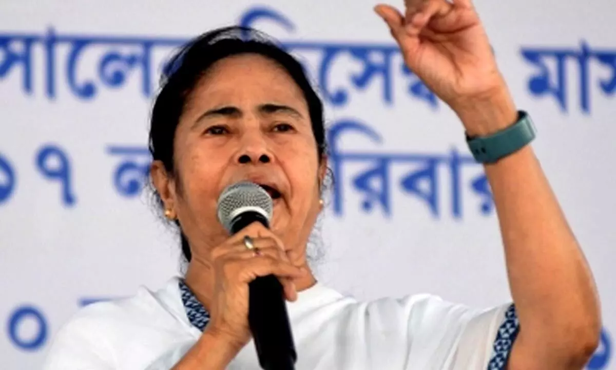 Mamata to take agitation on non-payment of Central dues to Delhi