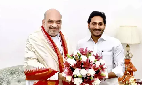 Vijayawada: CM seeks increase in credit limit, release of dues