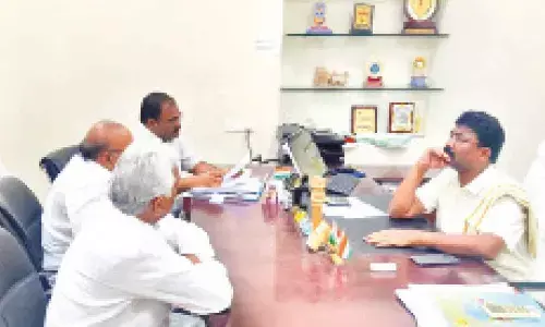 Markapuram: Officials told to ensure water supply during summer