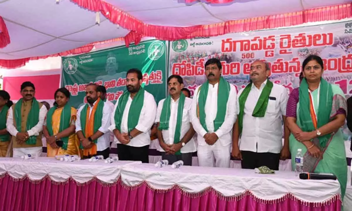 Vijayawada: Amaravati farmers stir reaches 1,200 days