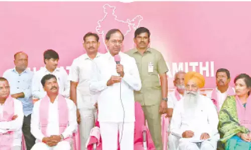 KCR sure of winning 200 local body seats in Maha