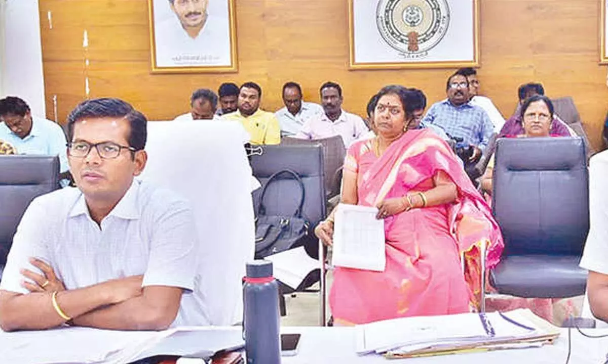 Prakasam district Collector AS Dinesh Kumar conducting a video conference with mandal level officials from the Collectorate in Ongole on Tuesday