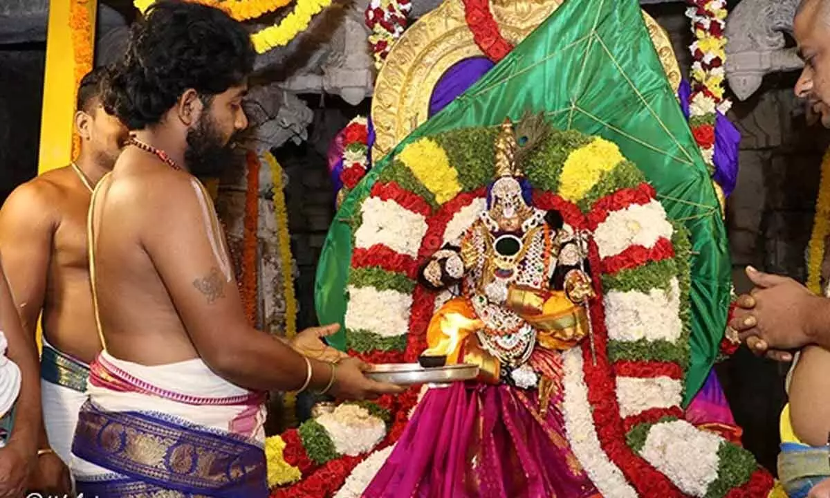Vontimitta Brahmotsavams: Lord Rama appears in the form of Shivadhanurbhangalankara