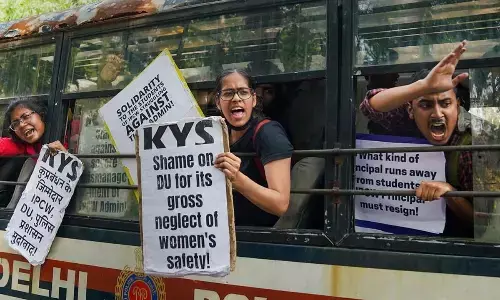 Delhi University committee defends principal