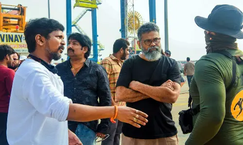 A few BTS pics are dropped from Allu Arjun’s Pushpa: The Rule movie!