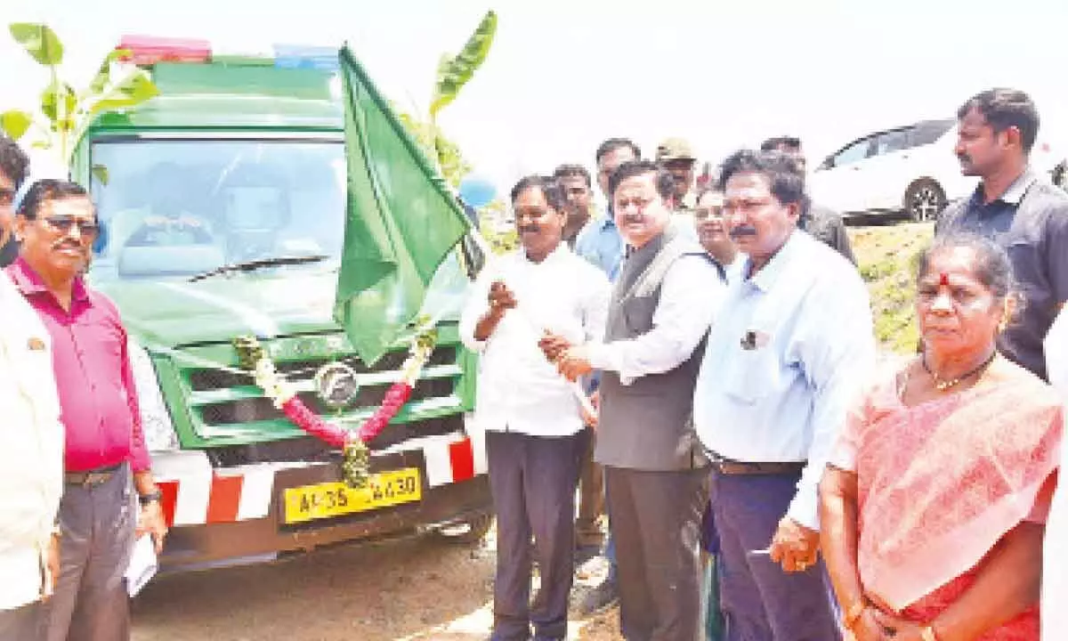Deputy Chief  Minister  K Narayana Swamy and District Collector K Venkataramana Reddy flagging off the mobile medical unit at Taduku  village in Puttur mandal on  Thursday.  DM&HO  Dr U Sreehari  is also seen.