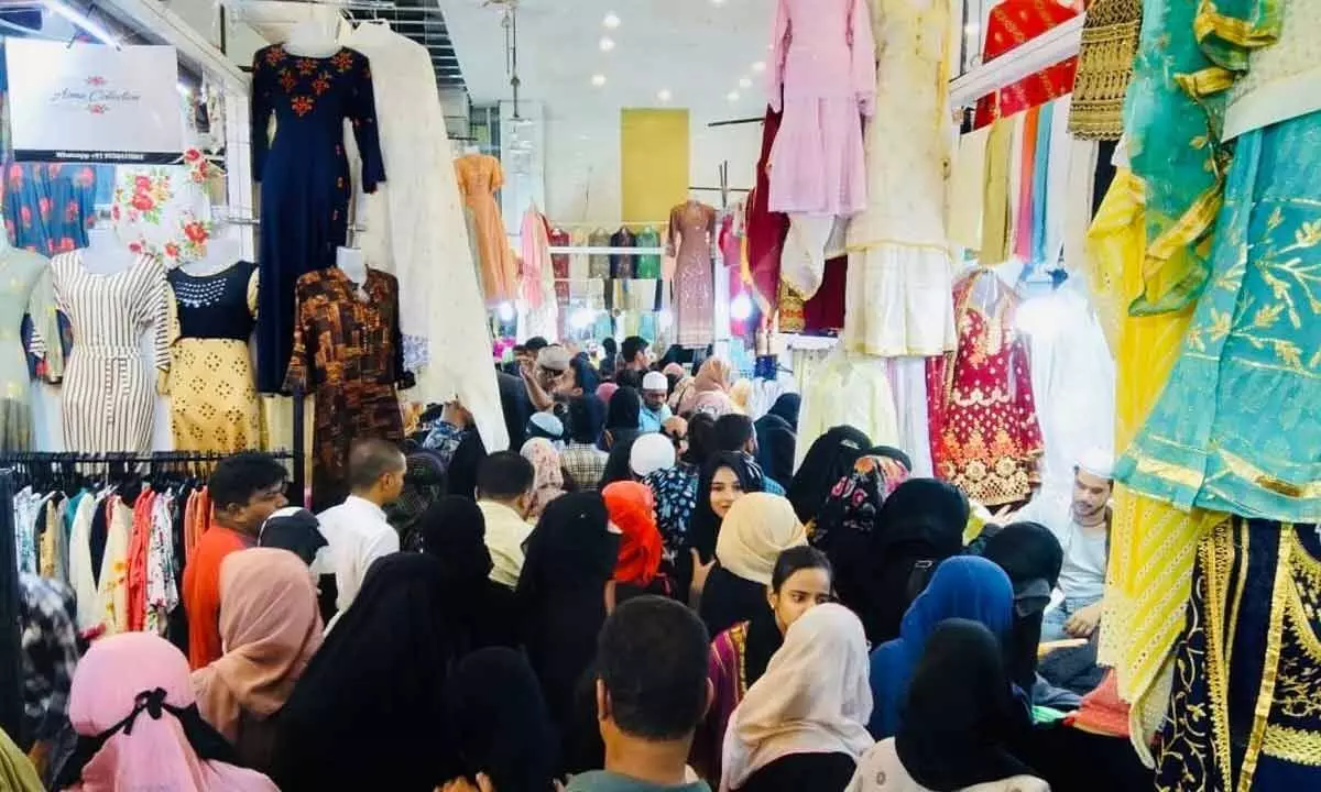 City Muslim women plump for Pakistani suits, this Eid