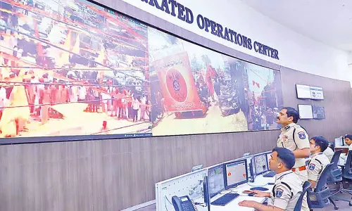 Cyberabad CP Stephen Ravindra supervises rallies at PSIOC