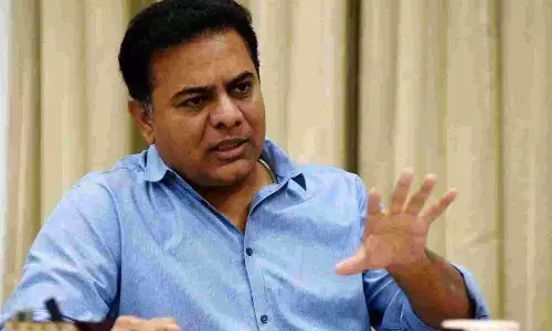 KTR calls Singareni employees to hold protests against Centre’s decision of coal block auction