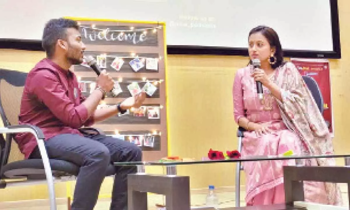 Anchor and actress Suma Kanakala taking part in an interactive session, ‘Let’s Talk -2’, conducted as part of Springspree-23 by the National Institute of Technology, Warangal, (NITW) students on Friday