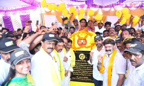 Hindupur MLA Nandamuri Balakrishna with TDP national  general secretary Nara Lokesh, who crossed a 800 kms  milestone of Yuva Galam padayatra in Singanamala on Friday