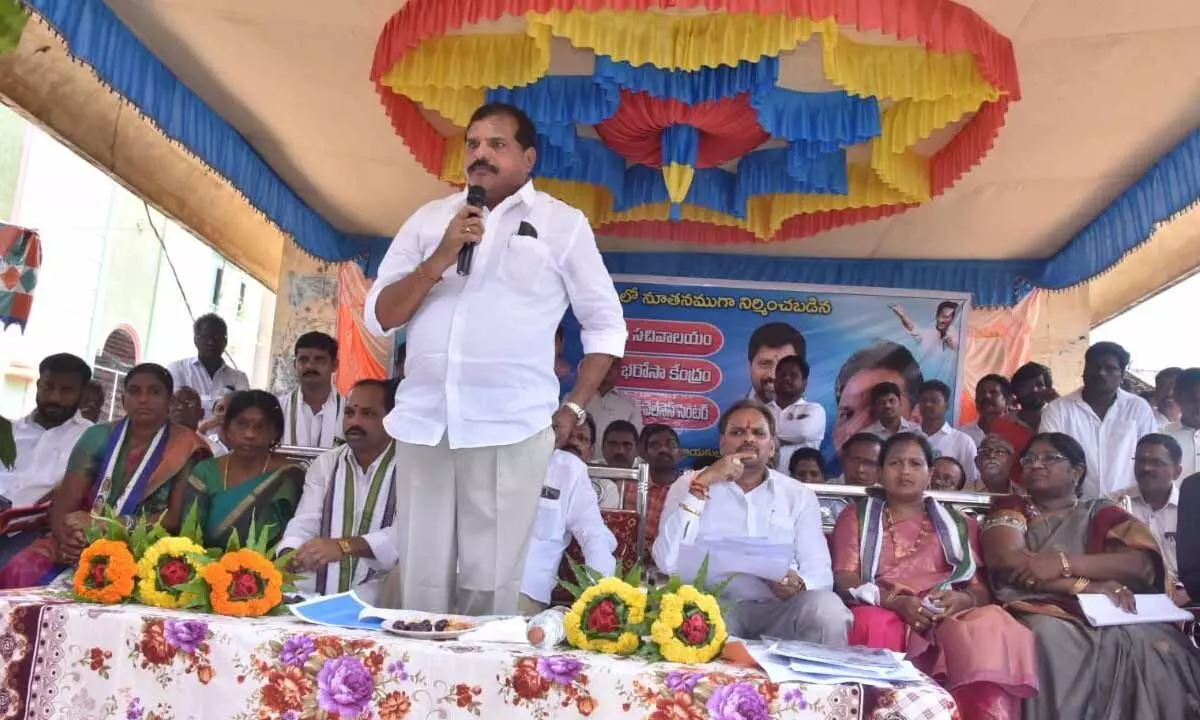 Minister Botcha Satyanarayana addressing a meeting at Tondrangi village in Vizianagaram district on Sunday