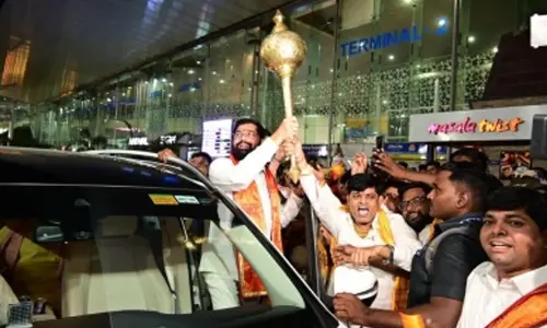 Eknath Shinde, Fadnavis offer prayers in Ayodhya