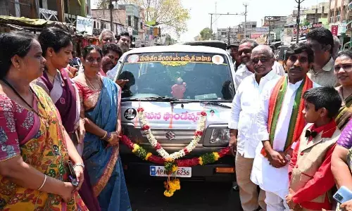 Tapana Foundation founder Garapati Sitaramanjaneya Choudhary and members of Mamatala Pandiri Facebook Friends inaugurating Amruta Vahini Annadana Vahanam at Appanaveedu Sri Abhayanjaneya Swamy Temple in Pedapadu mandal on Sunday