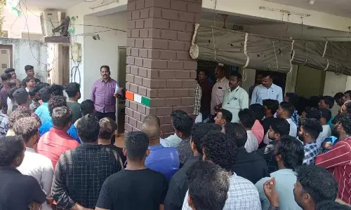 CTF Assistant Commissioner of Police A Trinad Rao counselling rowdy-sheeters in  Visakhapatnam on Sunday