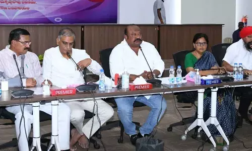 Begin paddy procurement from today, beef up border checks:Mantris to DCs