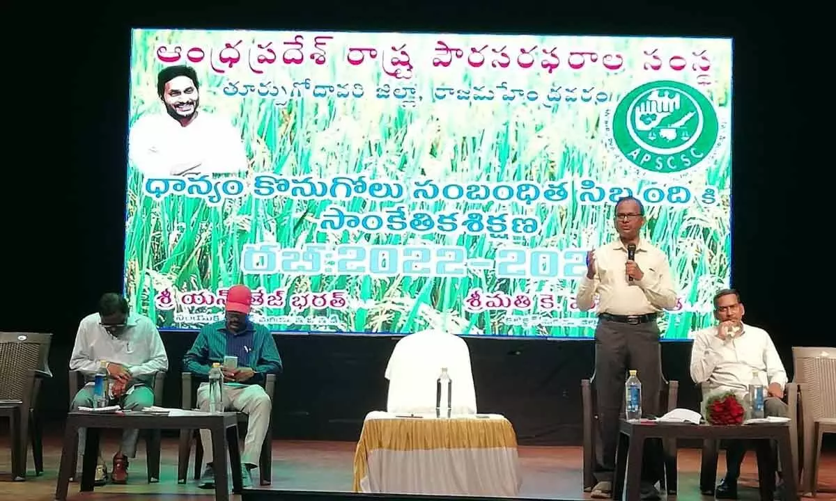 District Agriculture Officer S Madhava Rao addressing the training session on paddy procurement system during Rabi season, conducted at Venkateswara Anam Kala Kendram in Rajamahendravaram on Tuesday