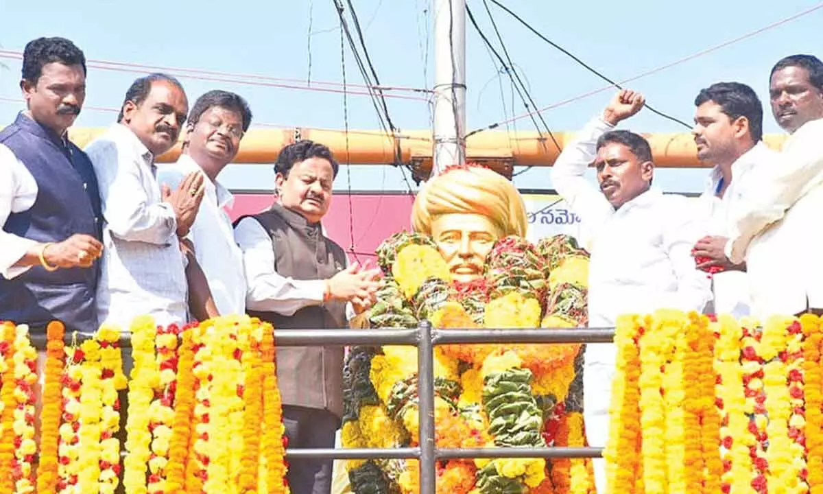 District  Collector  K Venkataramana Reddy, MLC  Dr Cipai  Subrahmanyam and others  paying tributes  to Mahatma Jyotirao Phule in Tirupati on Tuesday