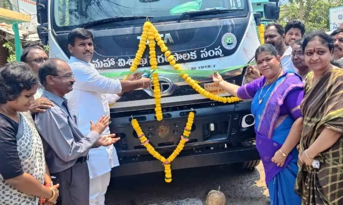 IT Minister Gudivada Amarnath and Visakhapatnam Mayor G Hari Venkata Kumari inaugurating a sweeping machine in Anakapalli district on Wednesday