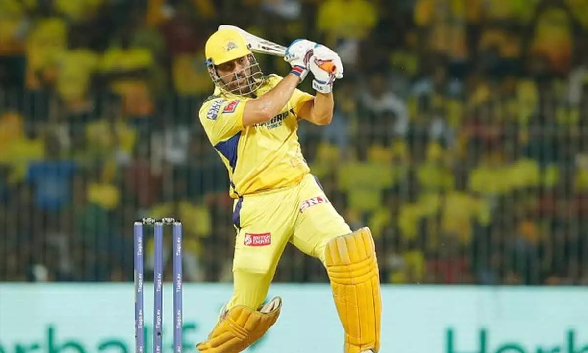 MS Dhoni dealing with injury that is ‘hindering him somewhat’: Stephen Fleming