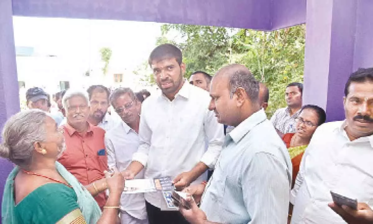 YSRCP leader Chevireddy Mohith Reddy meeting with the villagers in Yerravaripalem mandal of Chandragiri constituency on Thursday