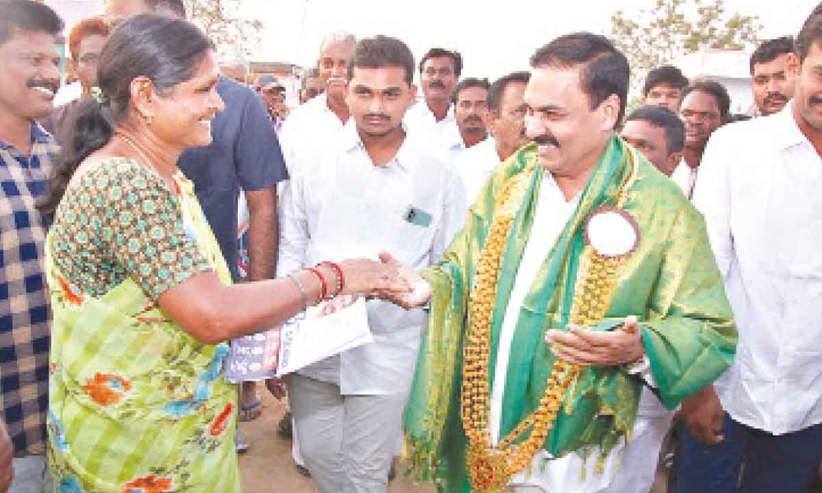 Nellore Kakani Seeks Peoples Support For Continuation Of Govt Schemes