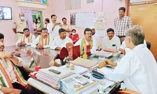 G Madhusudhan Reddy asks minister Goud to step down