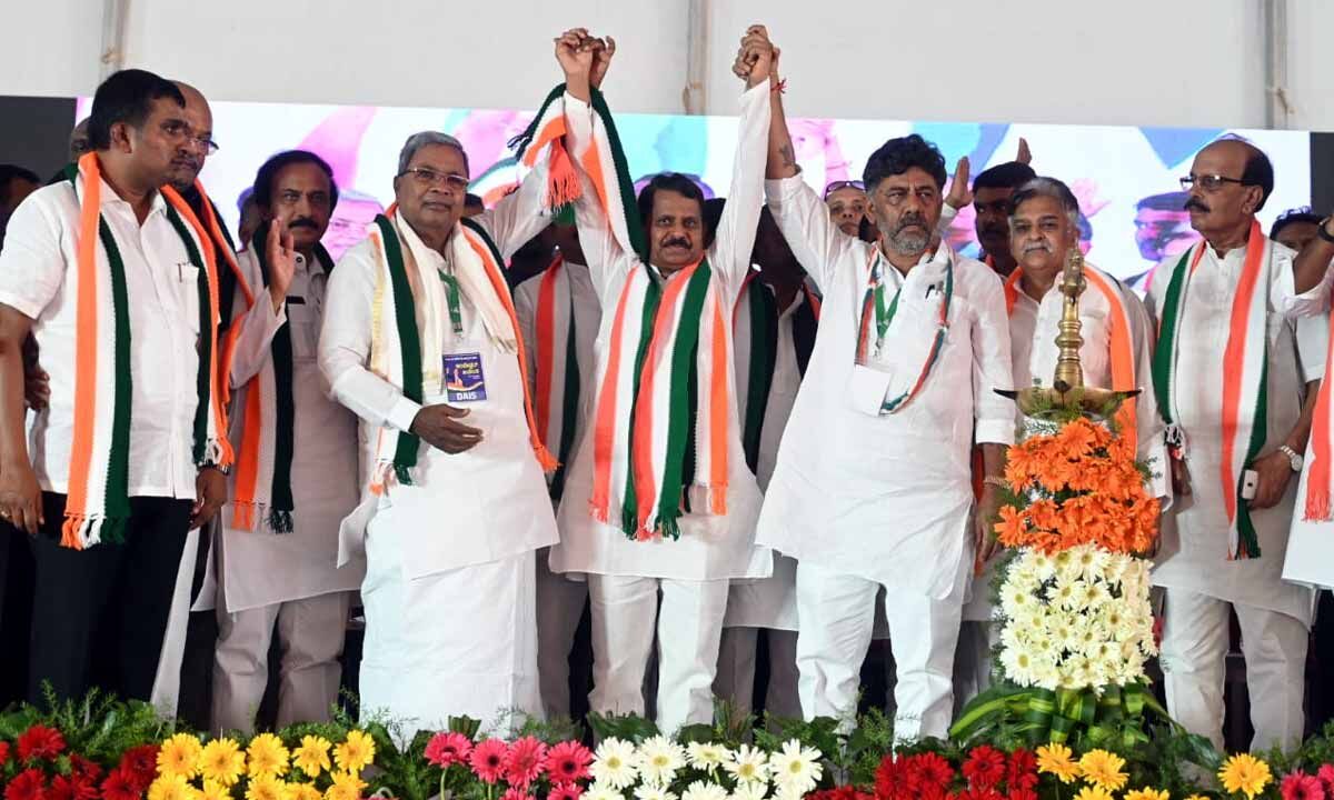 Expectations of Congress win aggravate DKS-Siddaramaiah tension