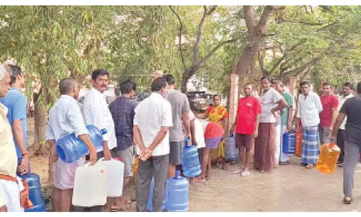 Ongole: Parched western parts of Prakasam district get water once in a week