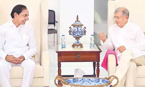 Prakash Ambedkar joins CM KCR for lunch