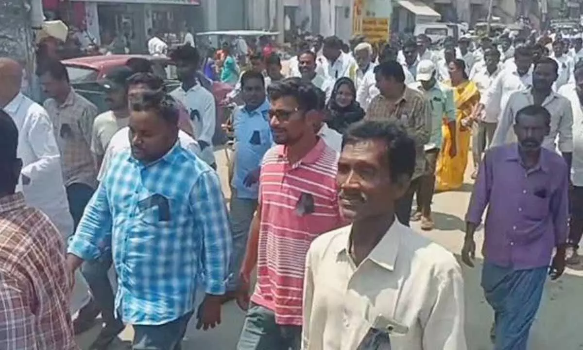 Andhra Pradesh: Protests begin in Pulivendula over arrest of YS Bhaskar Reddy