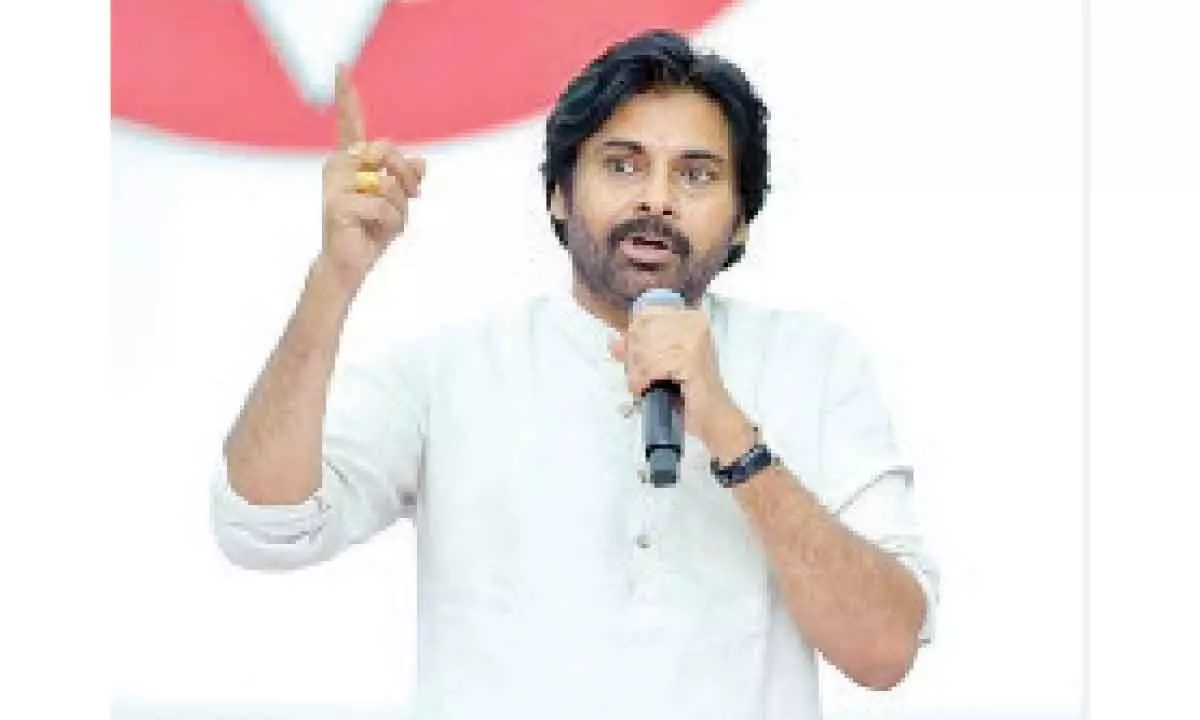 Vijayawada: Jana Sena president Pawan Kalyan Pawan demands YSRCP leaders to apologise for anti-Telangana remarks