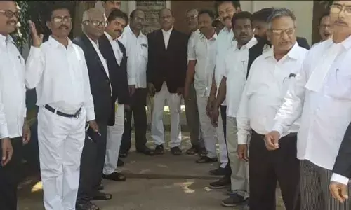 Srikakulam: Advocates condemn AP CID notices